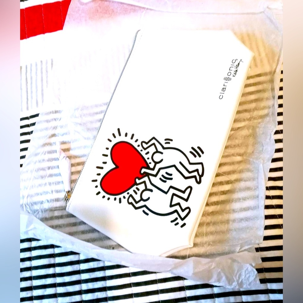 Cosmetic bag Clarisonic by Kerta Harry